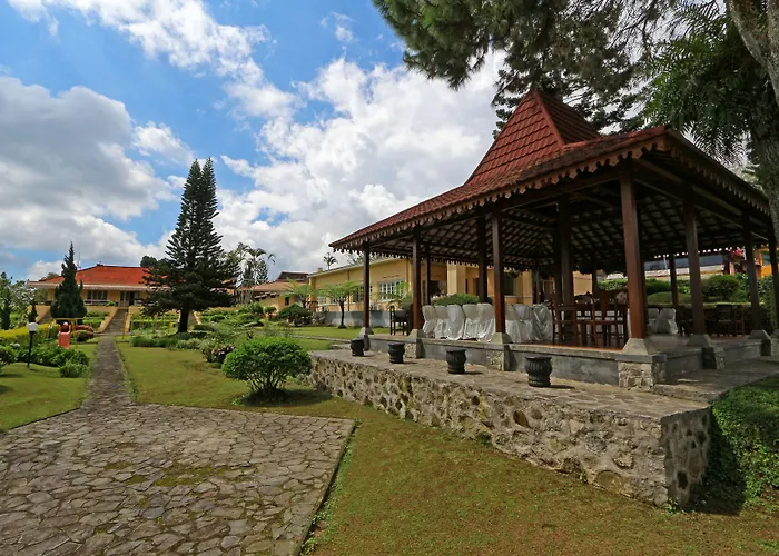 Hotel Indah Palace Tawangmangu